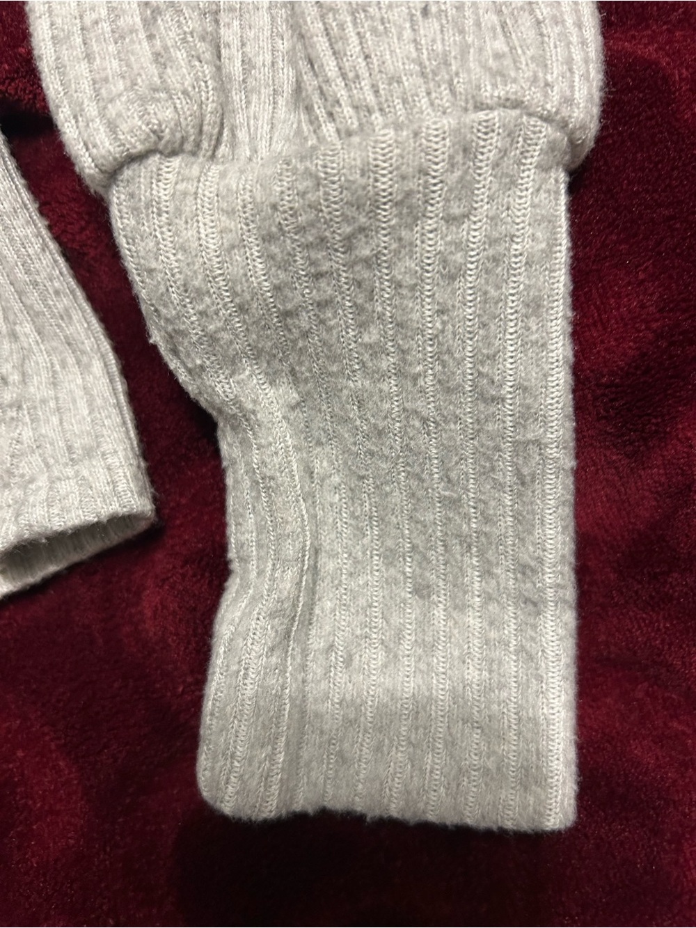 Light Gray Ribbed Knit Top - Picture 3 of 4